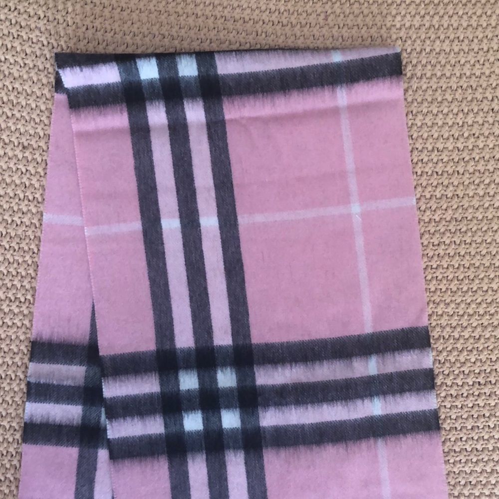 NEW Burberry Scarf.